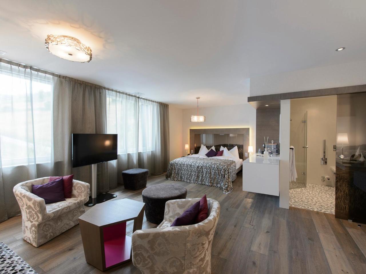 Hotel-Restaurant-Schifflaende Birrwil Esterno foto