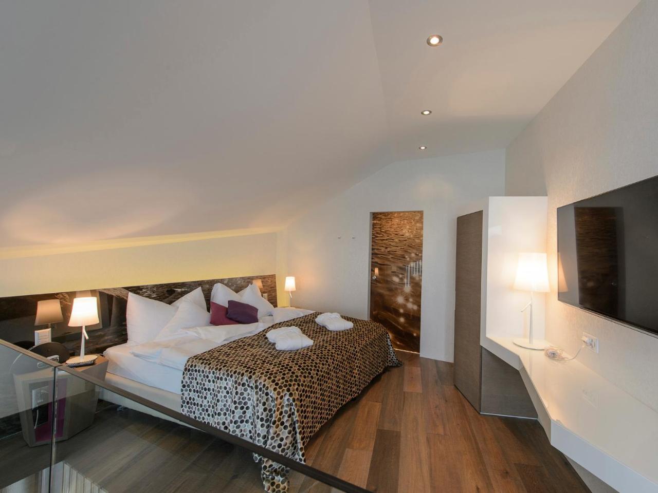 Hotel-Restaurant-Schifflaende Birrwil Esterno foto